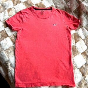 Hollister T shirt